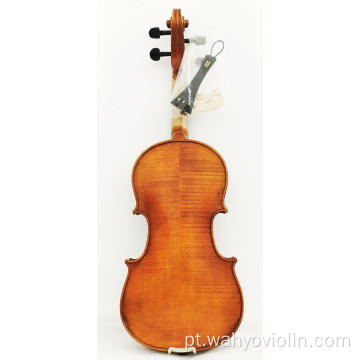 Violino antigo de bordo flamejado feito à mão